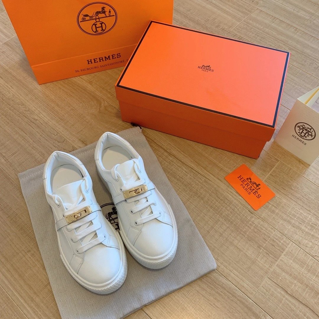 Hermes Kelly Buckle Low Top Sneakers