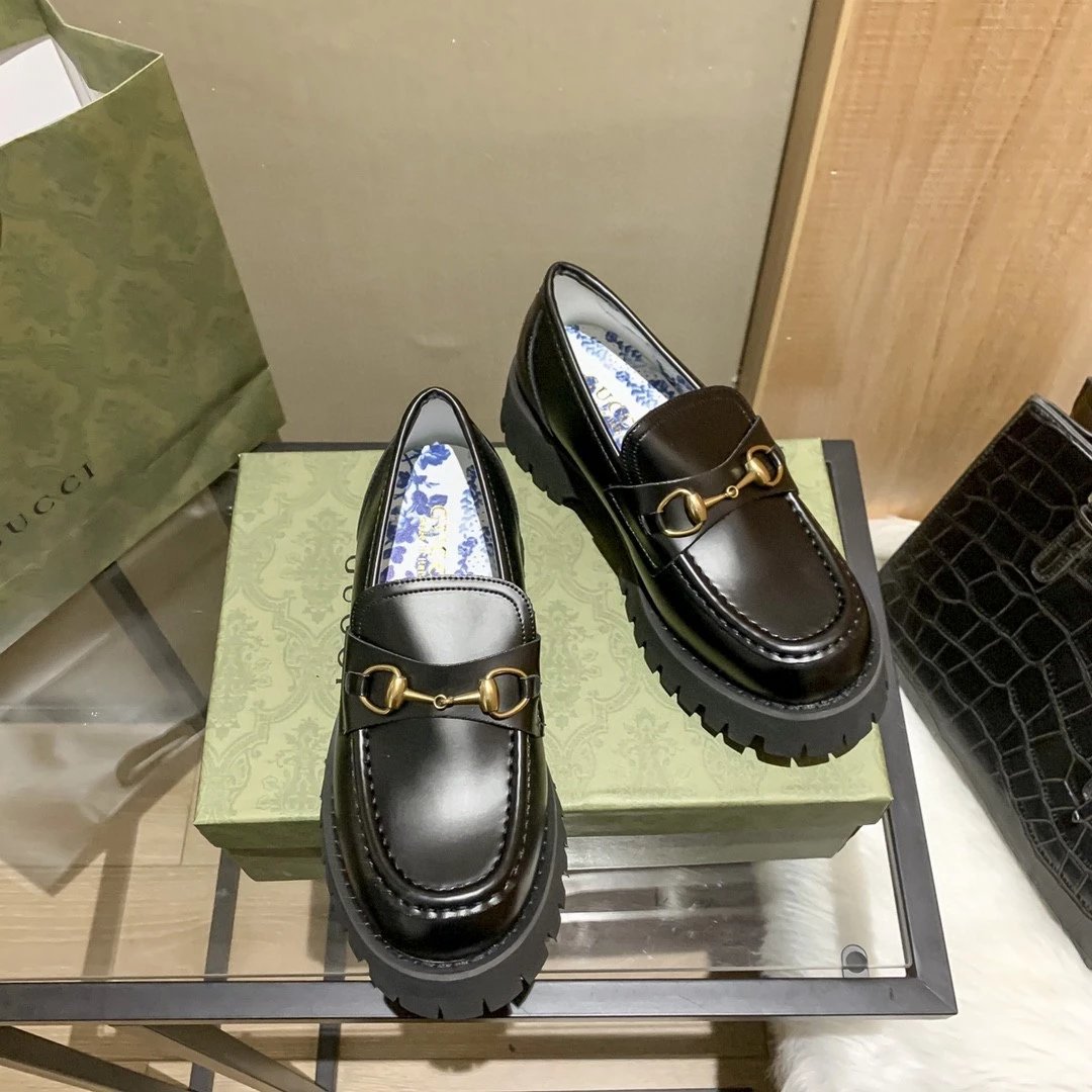 Gucci Bee Leather Platform Loafers