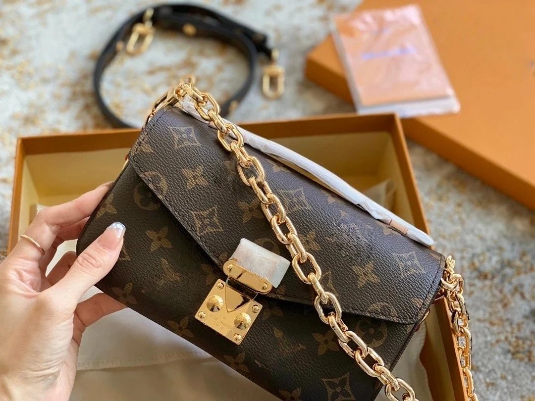 East West Small Messenger Shoulder Bag