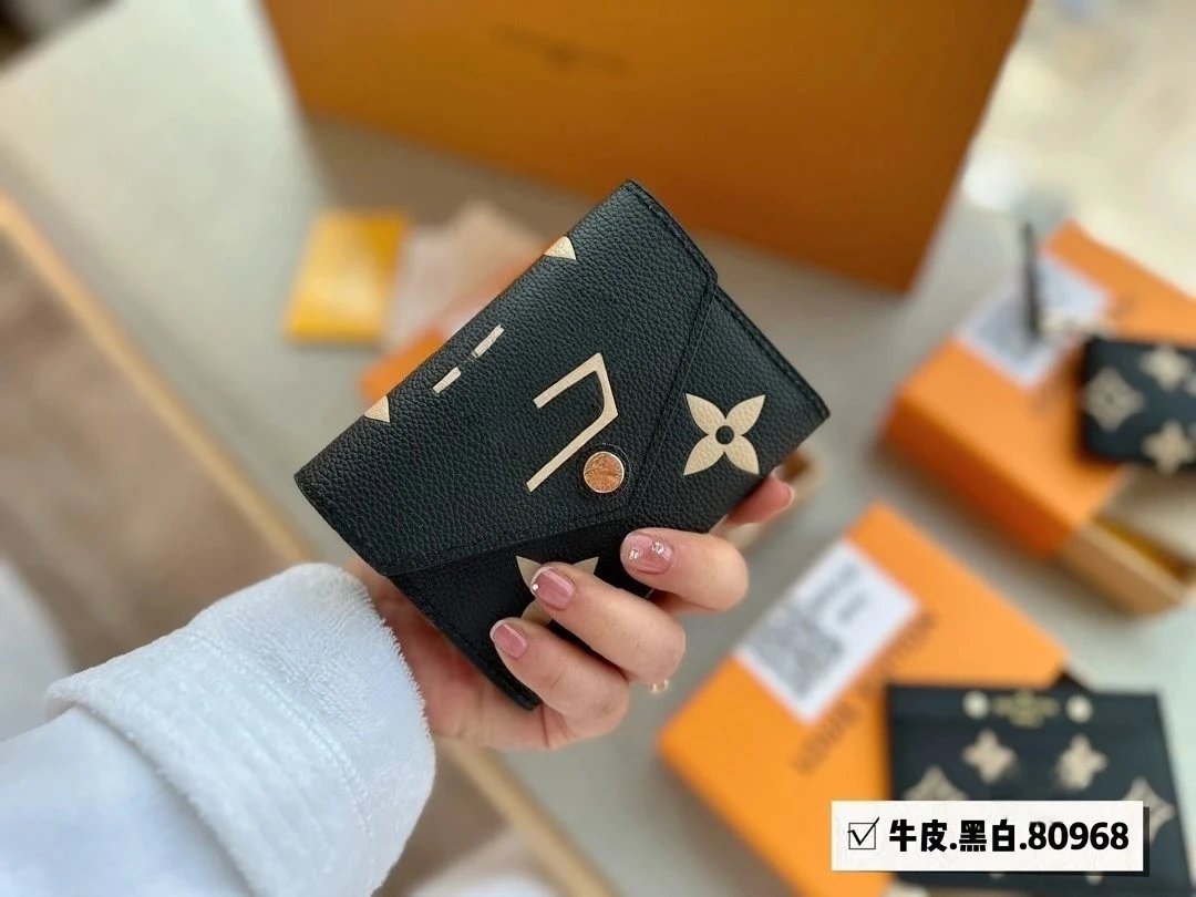 Leather Bifold Coin and Card Wallet