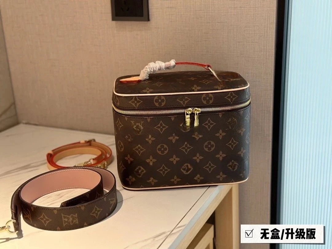 Louis Vuitton Nice Vanity Case Bag