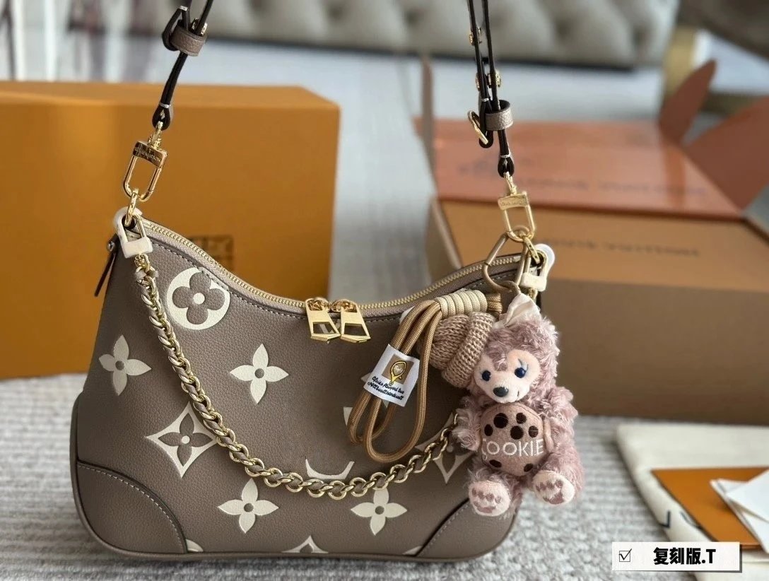 Vintage Croissant Shoulder Bag