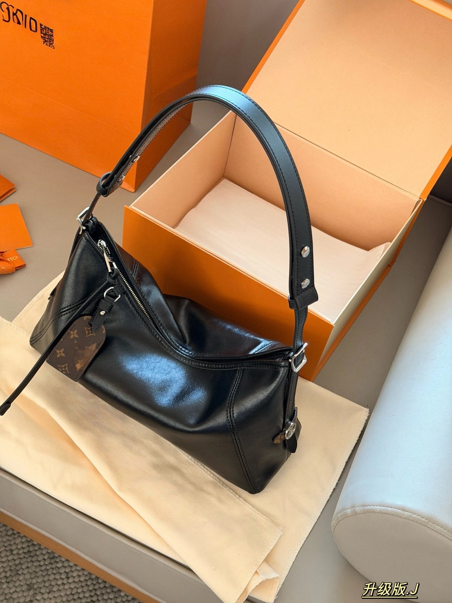CarryAll Horizontal Tote Bag