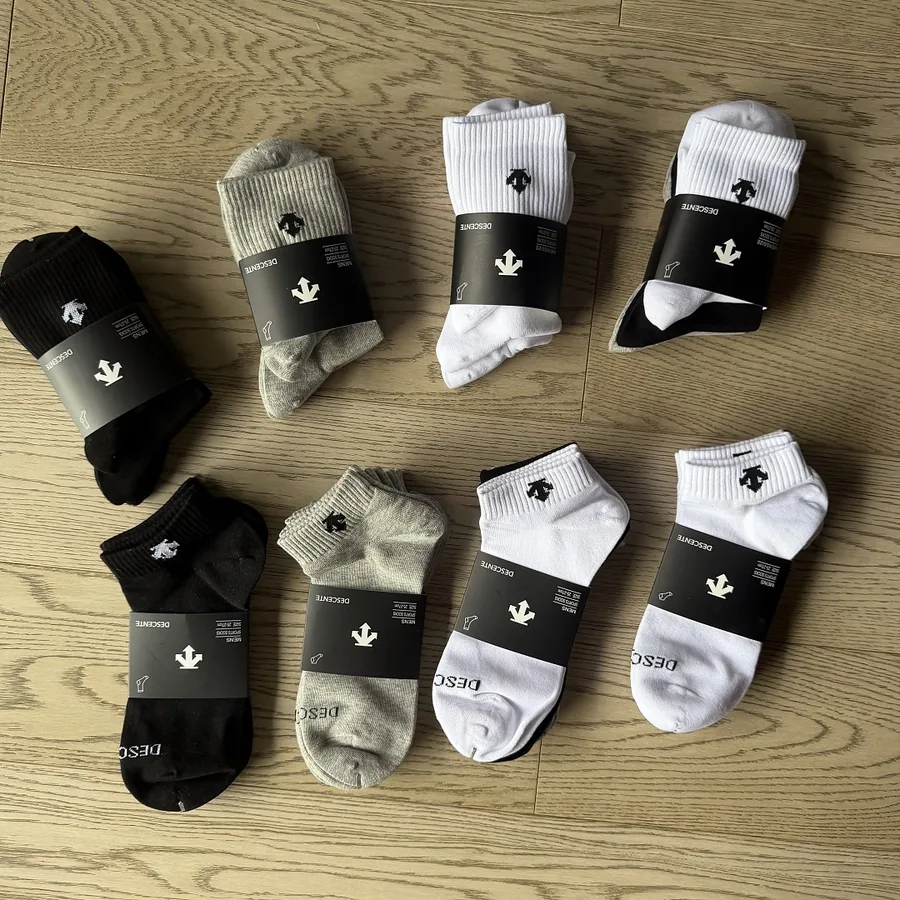 DESCENTE socks
