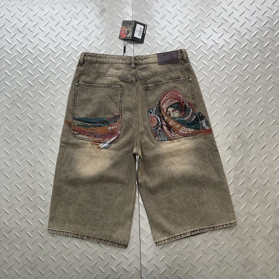 Derschutze Yasmin Embroidered Jorts Brown