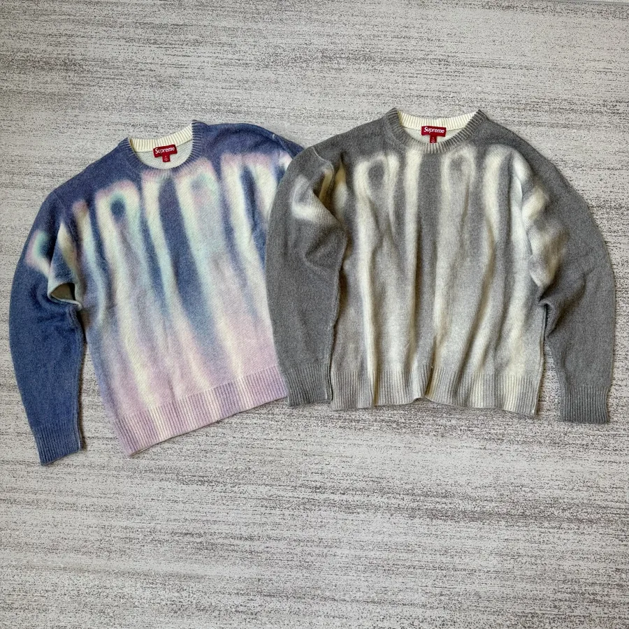 Supreme BLURRED LOGO SWEATER