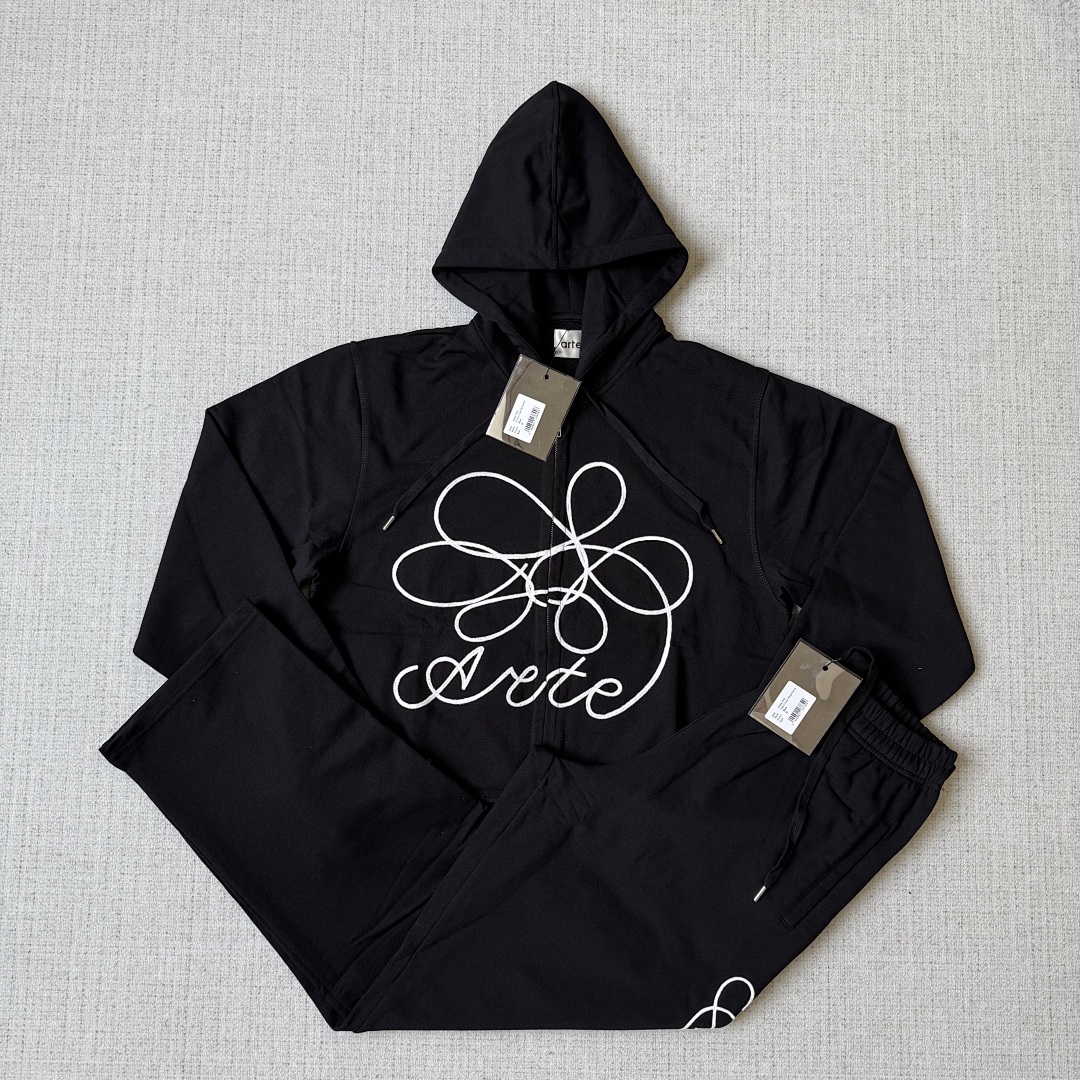 Arte hoodie and pants