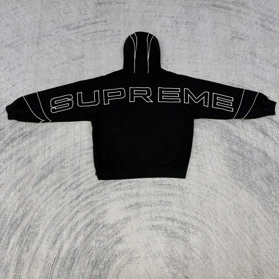Supreme hoodie