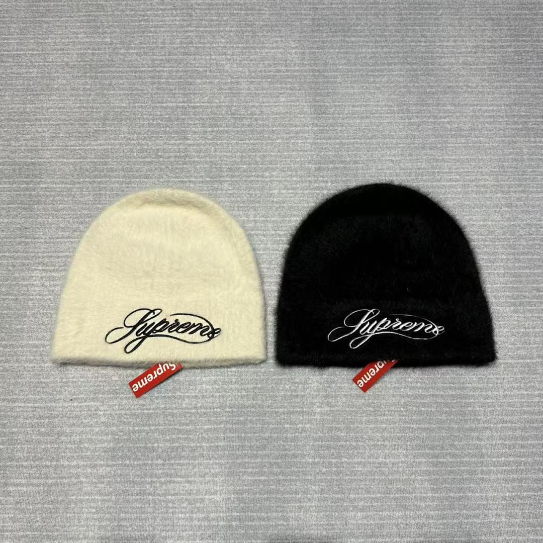 SupremexKANGOL FW25 Week 6 Furgora Script Beanie
