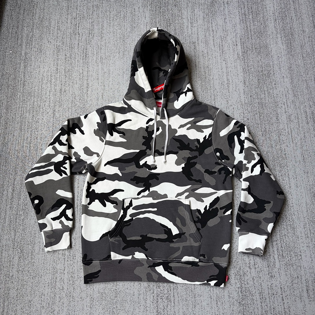 Supreme hoodie