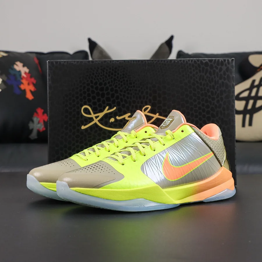 IQ9316-200 Sneakers in Olive and Gold
