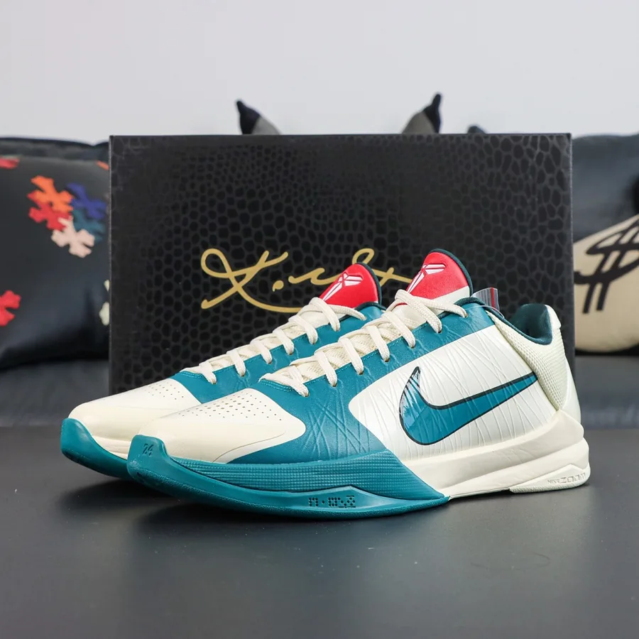 IZ1852-100 Clark Sneakers in White and Blue