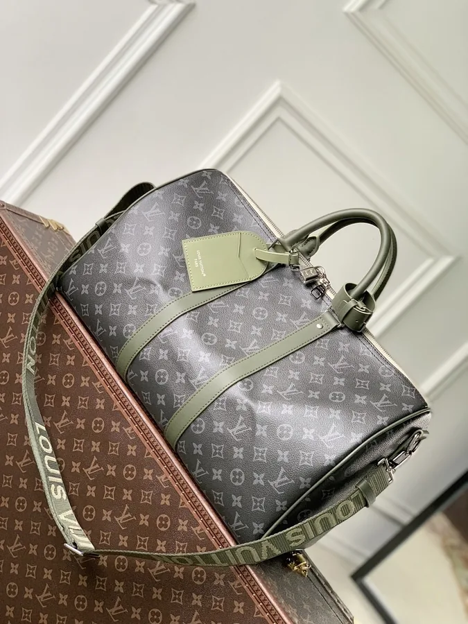 LV Keepall 45 Bandouliere Eclipse
