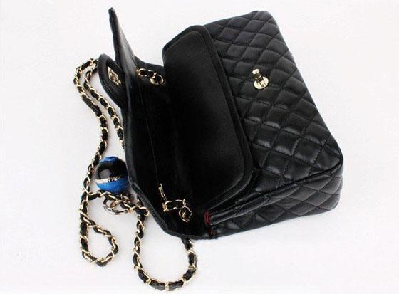 Quilted Chain Crossbody Bag in Black