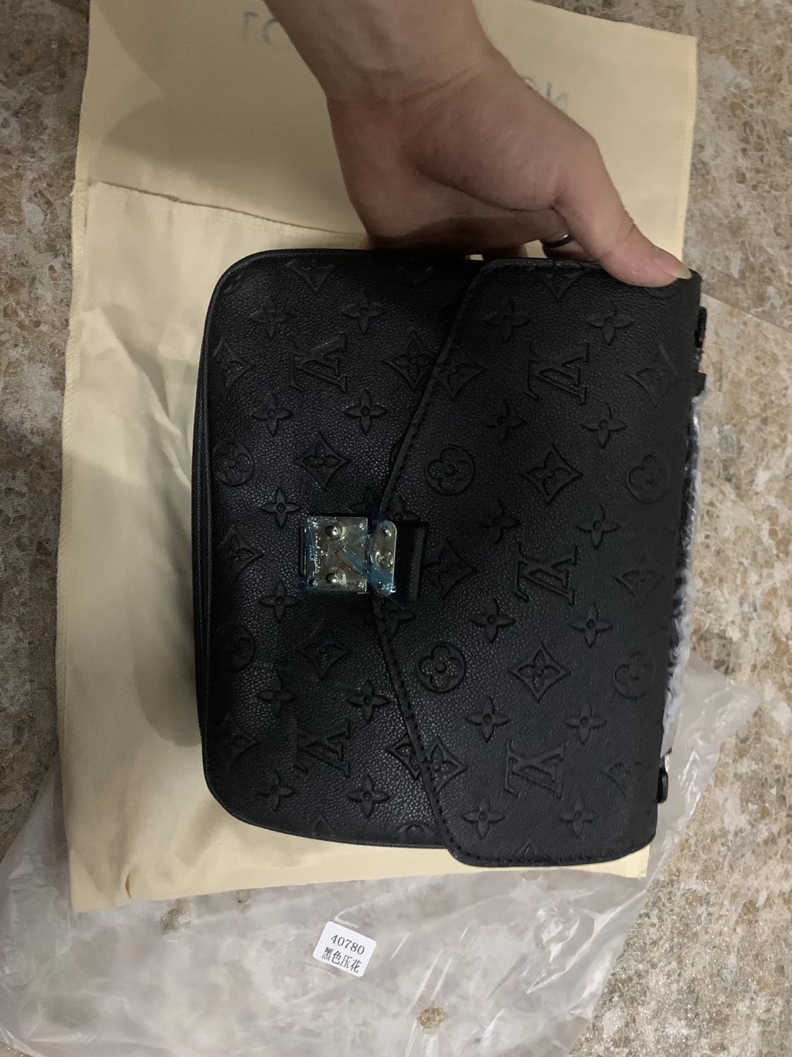 Louis Vuitton 40780 Shoulder Crossbody Bag