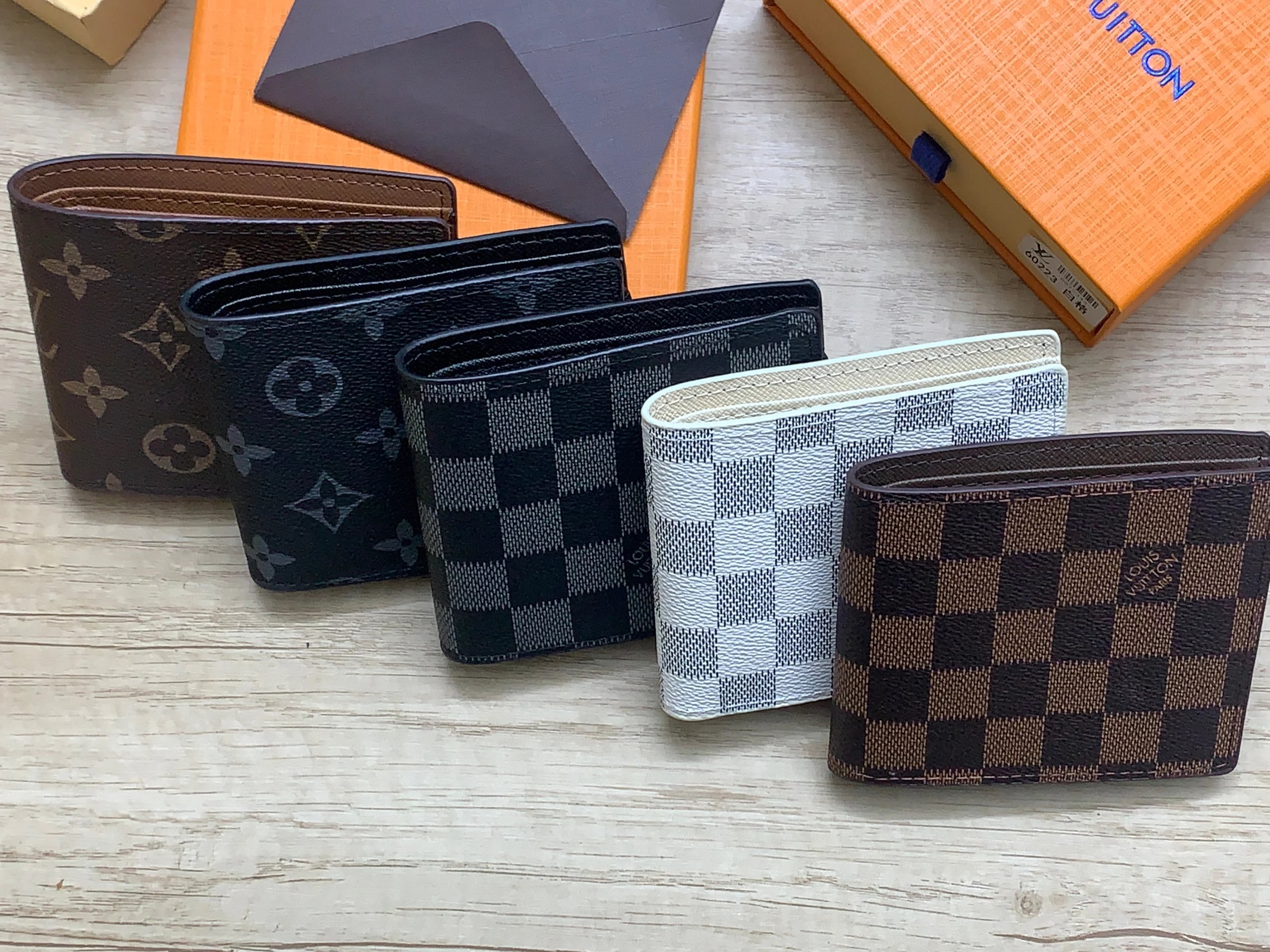 Louis Vuitton Short Wallet with Photo Holder M60223