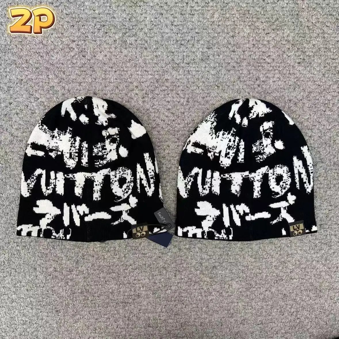 LE Nigo Collaborative double-sided beanie