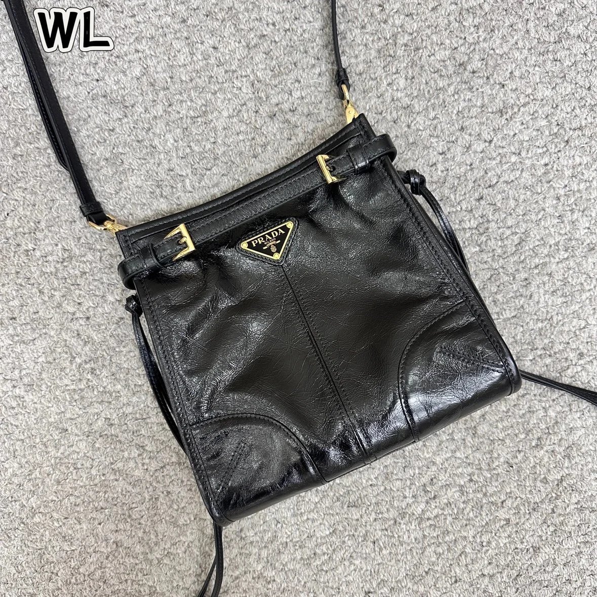 P Bonnie Oil Wax Leather