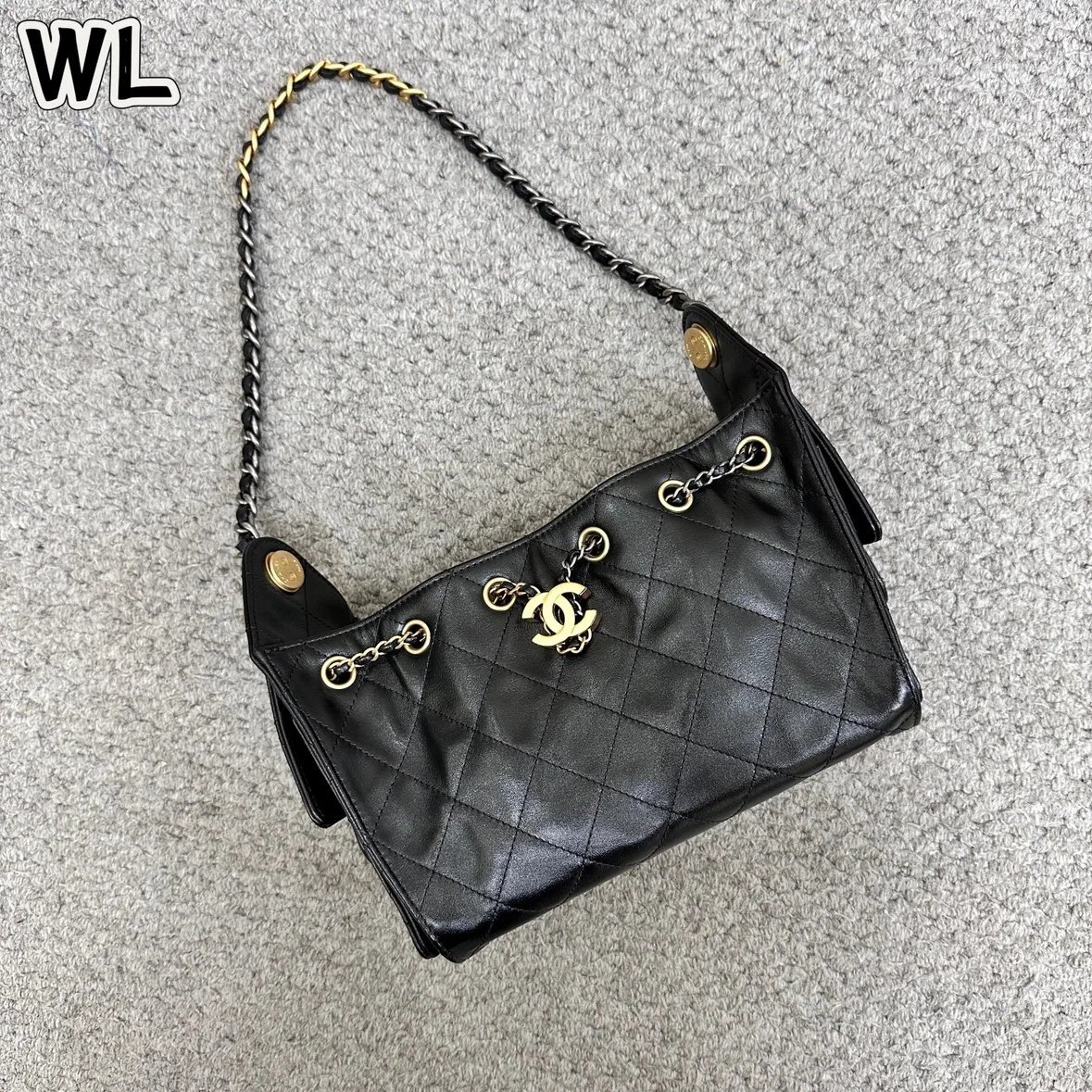 Chanel 26c mini 25 bag / oil wax leather